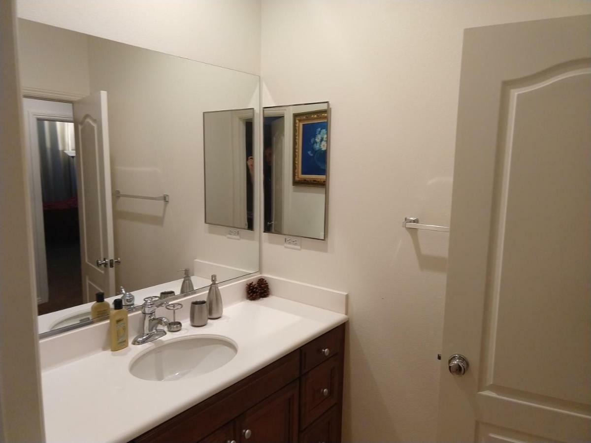 Six Flags Luxury Private Rooms Santa Clarita Luaran gambar