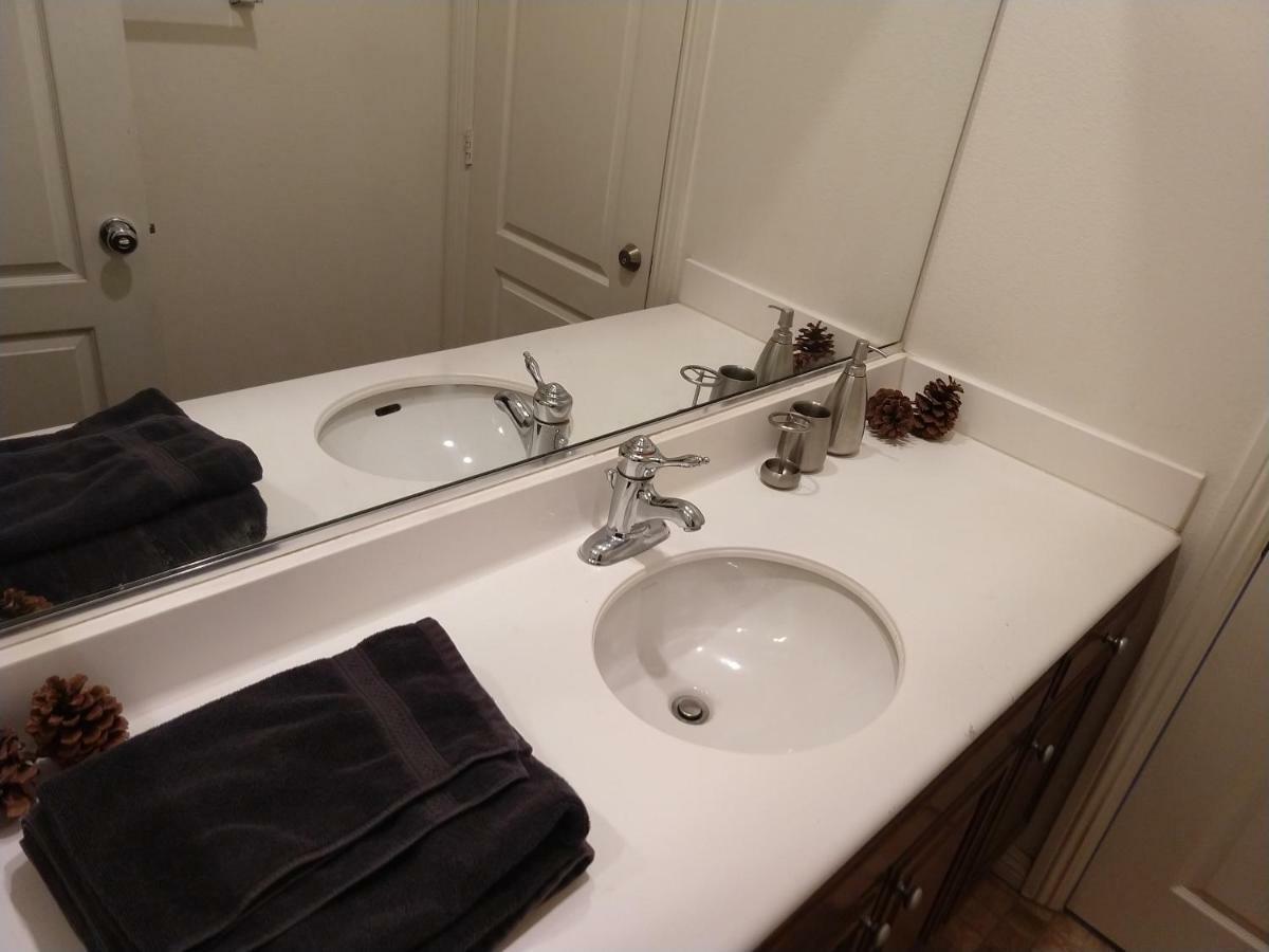 Six Flags Luxury Private Rooms Santa Clarita Luaran gambar